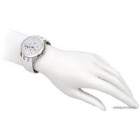 Наручные часы Swatch Cold Hour White (YRS426)
