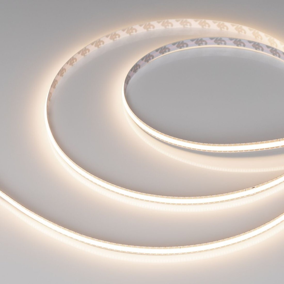 

Светодиодная лента COB Arlight 11W/m 544Led/m CSP теплый белый 5M COB-X544-8mm 24V Warm3500 043415