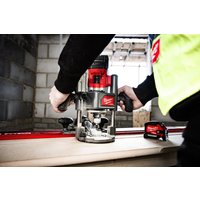 Вертикальный фрезер Milwaukee M18 FR12-0X 4933493304 (без АКБ)