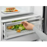 Холодильник Electrolux MultiSpace 800 LNT7ME36G2