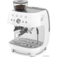 Рожковая кофеварка Smeg EGF03WHEU