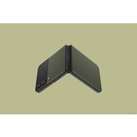 Телефон Samsung Galaxy Z Flip4 Bespoke Edition 8GB/256GB (черный/хаки)