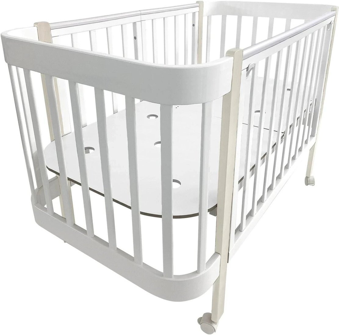 

Классическая детская кроватка Indigo Italiano Baby 3 в 1 колеса + продольный маятник (белый/кашемир)