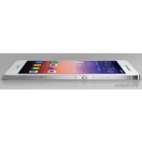 Смартфон Huawei Ascend P7 White