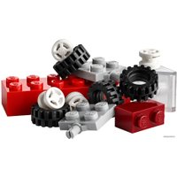 Конструктор LEGO Classic 10713 Чемоданчик для творчества и конструирования