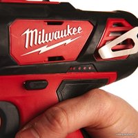 Ударная дрель-шуруповерт Milwaukee M12 BPD-202C 4933441940 (с 2-мя АКБ, кейс)