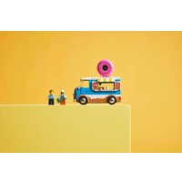 Конструктор LEGO City Грузовик с пончиками 60452