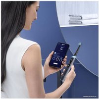 Электрическая зубная щетка Oral-B iO 9n (черный)