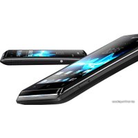 Телефон Sony Xperia E