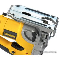 Электролобзик DeWalt DW331K