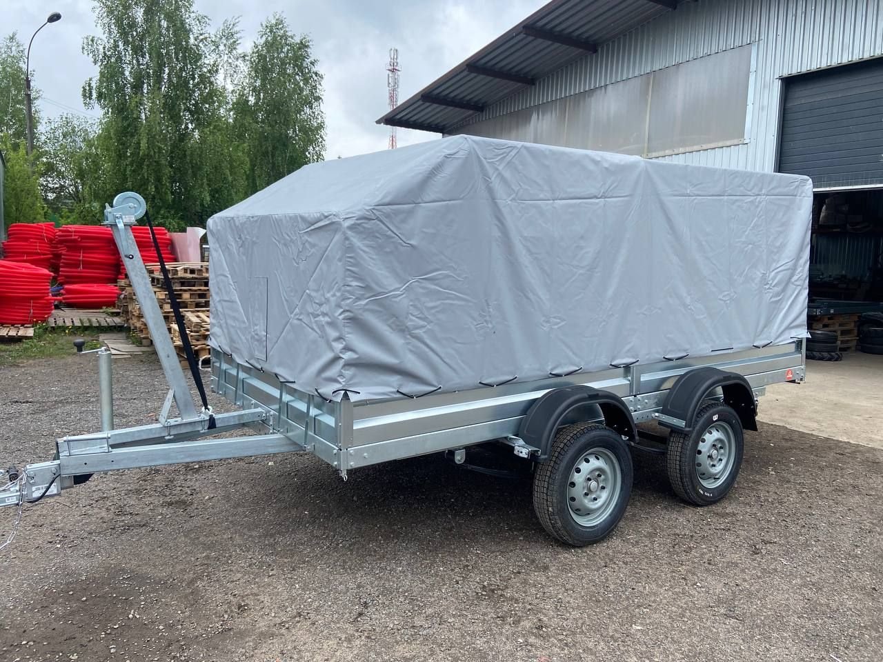 

Двухосный прицеп AvtoS A40U2B (4000x2000x300, R13, ресс. AL-KO, тент 400 мм)