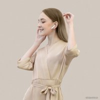 Наушники Baseus Encok W2 (белый/золотистый)