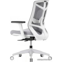 Офисное кресло Chair Meister Nature II Slider 3D (белая крестовина, серый)