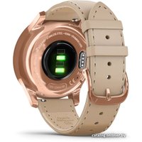 Гибридные умные часы Garmin Vivomove Luxe (золотистый/песочный)