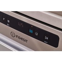 Отдельностоящая посудомоечная машина Indesit DSFO 3T224 C S