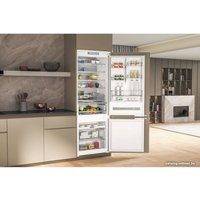 Холодильник Whirlpool WH SP70 T232 P