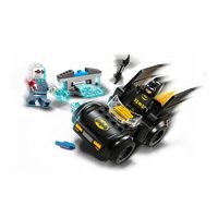Конструктор LEGO Super Heroes Бэтмен на Бэтмобиле против Мистера Фриза 76301