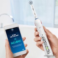 Электрическая зубная щетка Oral-B Smart 4 4000N Teen D601.523.3 (белый)