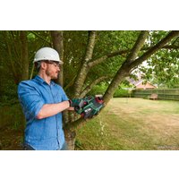 Аккумуляторная пила Bosch UniversalChain 18 06008B8000 (с АКБ)