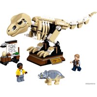 Конструктор LEGO Jurassic World 76940 Скелет тираннозавра на выставке