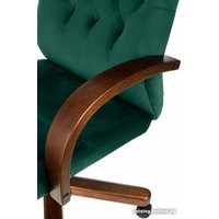 Офисное кресло Бюрократ T-9928WALNUT Fabric (зеленый Italia Green/дерево)