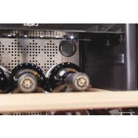 Винный шкаф Hoover HWCB 45 UKBM