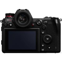 Беззеркальный фотоаппарат Panasonic Lumix DC-S1R Body