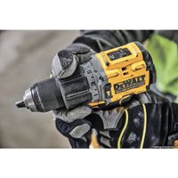Ударная дрель-шуруповерт DeWalt DCD805P2T (с 2-мя АКБ, кейс)