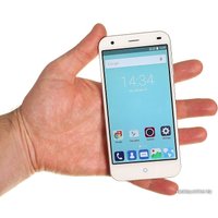 Телефон ZTE Blade S6