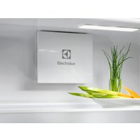 Однокамерный холодильник Electrolux Seria 600 KRD6DE18S1