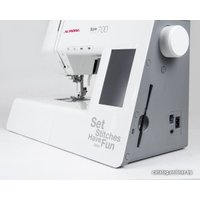 Компьютерная швейная машина Aurora Style 700