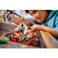 Конструктор LEGO City 60504 Спасательный катер и вертолет береговой охраны