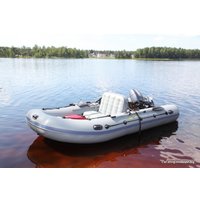 Моторно-килевая лодка Адмирал 380