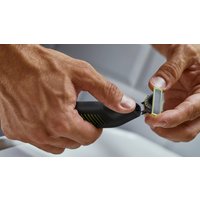 Триммер для бороды и усов Philips OneBlade Pro 360 Face and Body QP6507/23