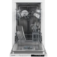 Встраиваемая посудомоечная машина Indesit DIS 1C67 E