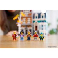 Конструктор LEGO Creator 10270 Книжный магазин