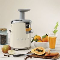 Соковыжималка Smeg SJF01CREU