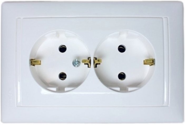 

Розетка Legrand Valena 7 744 00