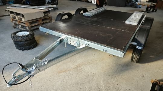 

Одноосный прицеп AvtoS A30U2B (3000x2000x, R16, ресс. 3302 ГАЗ-2лист)