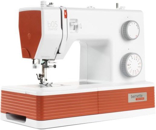 

Электромеханическая швейная машина Bernina Bernette 05 Crafter
