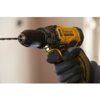 Дрель-шуруповерт Stanley SFMCD700C2K (с 2-мя АКБ, кейс)