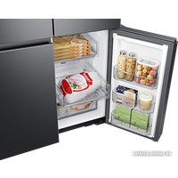 Четырёхдверный холодильник Samsung RF65A977FSG/EF