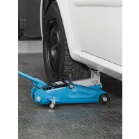 Подкатной домкрат Stels 51128 2т (кейс)