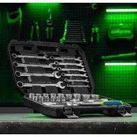 Универсальный набор инструментов СибрТех 13393 (32 предмета)