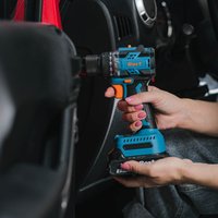 Дрель-шуруповерт Bort BAB-21-BLK 93413526 (с 2-мя АКБ, кейс)