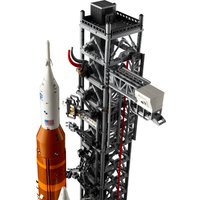 Конструктор LEGO Icons 10341 Космическая пусковая система NASA Artemis
