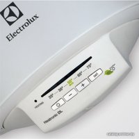 Накопительный электрический водонагреватель Electrolux EWH 100 Heatronic DL DryHeat