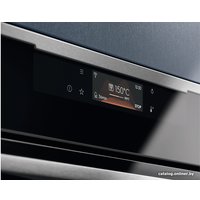Электрический духовой шкаф Electrolux AssistedCooking SENSE 800 KOEBP39WX