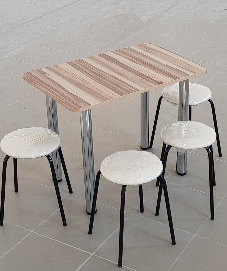 

Обеденная группа Табуретоф стол и 4 табурета (Молоко/Черный, ст. 110x70 см, Светло-кремовый)