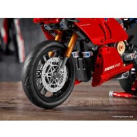 Конструктор LEGO Technic 42107 Ducati Panigale V4 R